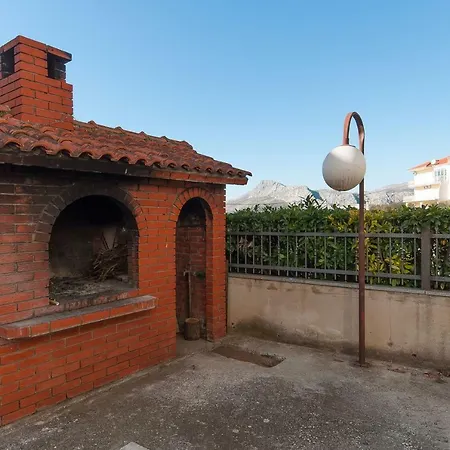 Apartment Ines Omis Exterior photo